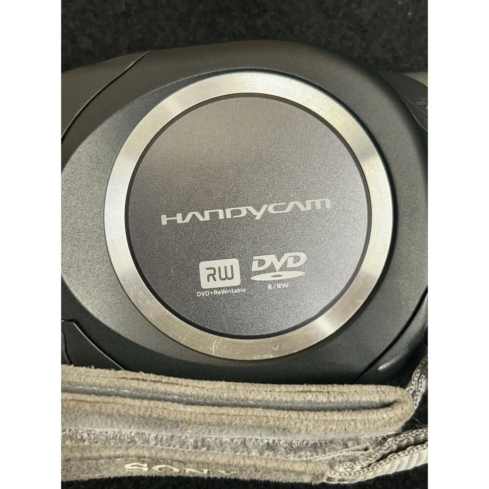 Sony Handycam DCR-DVD 203 DVD Camcorder 12x Optical Zoom with Accesories B-17